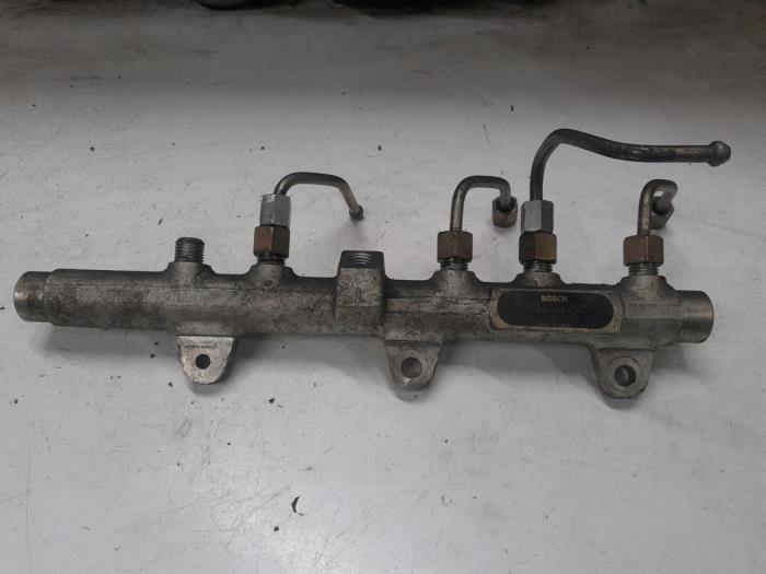 Usagé Système d'injection Alfa Romeo 147 Prix € 45,00 Règlement à la marge proposé par A.T.S. van de Wiel