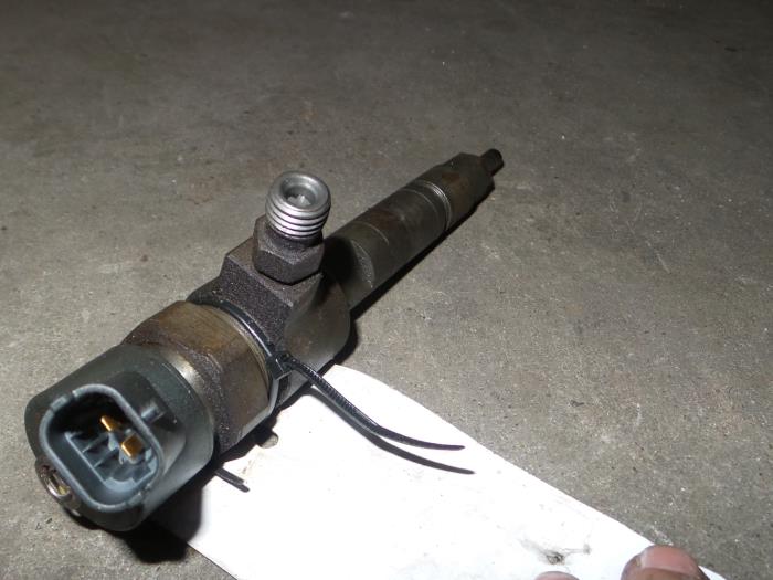 Usagé Injecteurs Alfa Romeo 166 2.4 JTD Prix € 75,00 Règlement à la marge proposé par A.T.S. van de Wiel