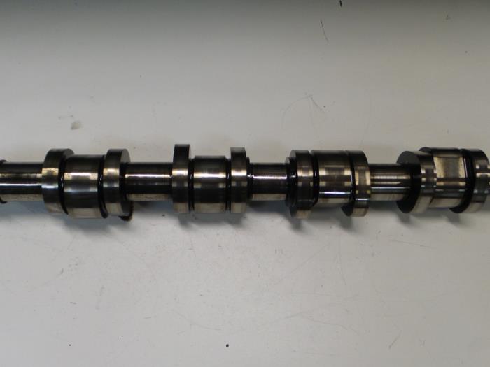 Camshaft from a Seat Leon (1P1) 2.0 TDI 16V 2008