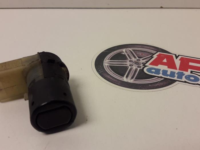 Usados Sensor PDC Audi A8 (D2) 3.7 V8 40V Quattro Precio € 19,99 Norma de margen ofrecido por AP Auto's