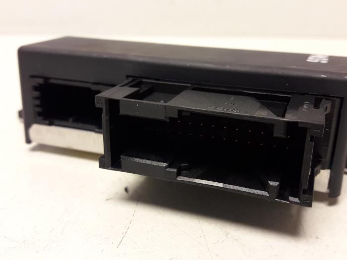 Gateway module Audi A6 Avant Quattro 3.0 TDI V6 24V 4L0907468B TEMIC