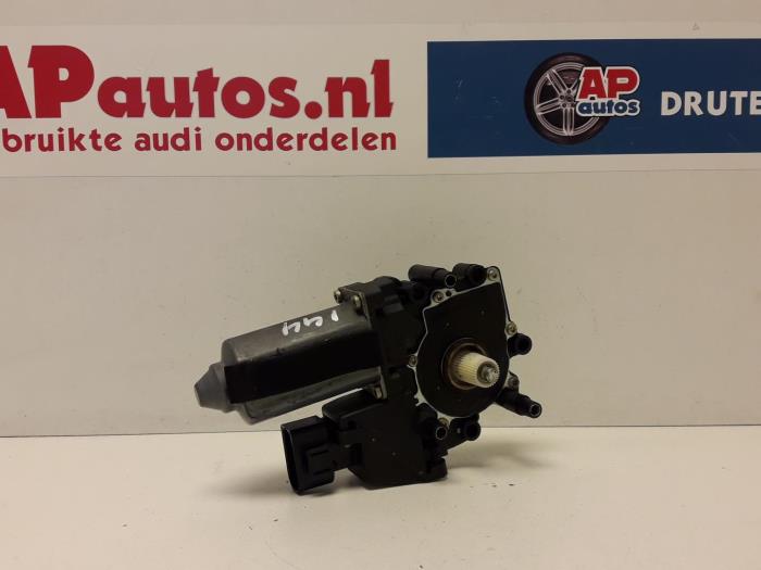 Usados Motor de ventanilla de puerta Audi A8 (D2) 4.2 V8 40V Quattro Precio € 9,99 Norma de margen ofrecido por AP Auto's