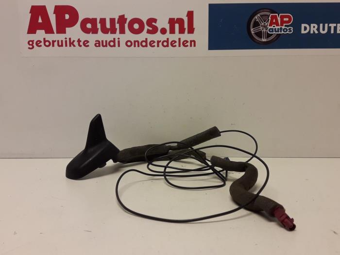 Używane Antena Audi S4 Avant (B7) S4 4.2 V8 40V Cena € 34,99 Procedura marży oferowane przez AP Auto's