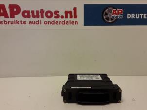 Usagé Ordinateur réservoir automatique Audi Q7 (4LB) 3.0 TDI V6 24V Prix € 100,00 Règlement à la marge proposé par AP Autos