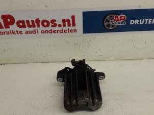 Used Rear brake calliper, right Audi A1 (8X1/8XK) 1.6 TDI 16V Price € 35,00 Margin scheme offered by AP Autos