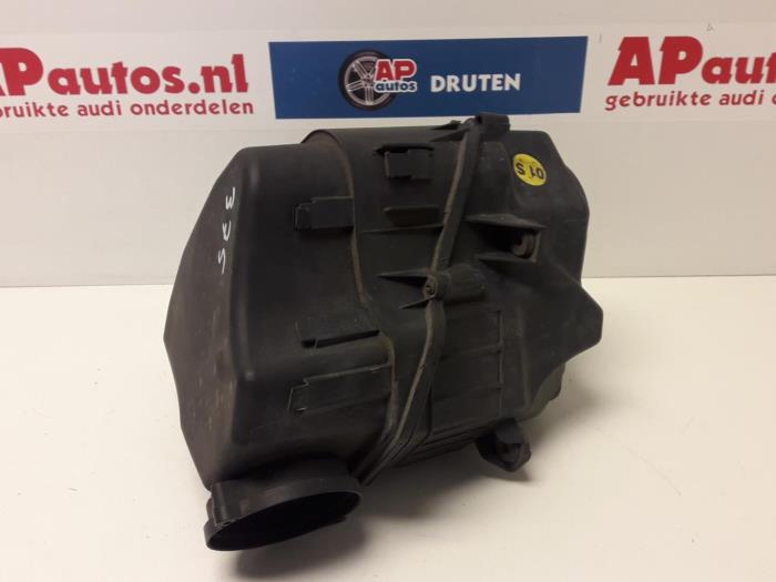 Gebrauchte Luftfiltergehäuse Audi A8 (D3) 3.7 V8 40V Quattro Preis € 19,99 Margenregelung angeboten von AP Auto's