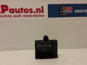 Usagé Module confort Audi Q7 (4LB) 3.0 TDI V6 24V Prix € 55,00 Règlement à la marge proposé par AP Autos
