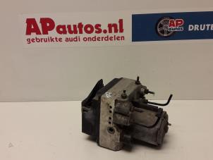 Usados Bomba ABS Audi A6 Avant (C4) 2.6 V6 Precio € 50,00 Norma de margen ofrecido por AP Autos
