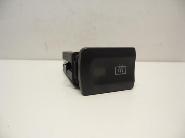Rear window heating switch from a Audi A3 (8L1) 1.6 1999