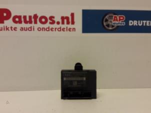 Używane Modul centralnego zamka Audi A6 (C6) 2.0 TDI 16V Cena € 24,99 Procedura marży oferowane przez AP Autos