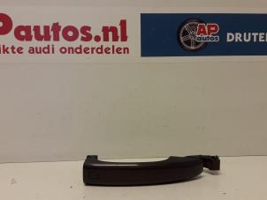 Used Door handle 2-door, left Audi A1 (8X1/8XK) 1.6 TDI 16V Price € 25,00 Margin scheme offered by AP Autos