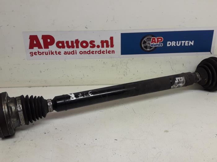 Front drive shaft, right from a Audi A3 (8P1) 2.0 TDI 16V 2007