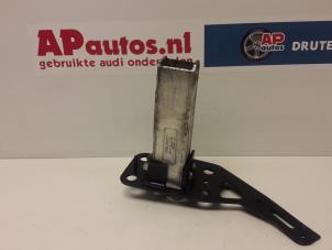 Used Front bumper bracket, left Audi A6 (C6) 2.0 TDI 16V Price € 19,99 Margin scheme offered by AP Autos