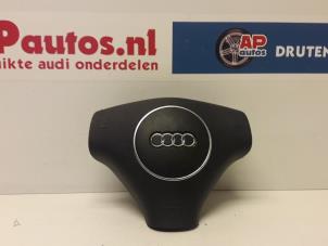 Usagé Airbag gauche (volant) Audi A4 Avant (B6) 2.0 20V Prix € 24,99 Règlement à la marge proposé par AP Autos