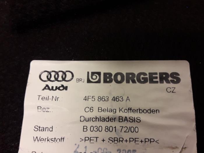 Bodenblech Kofferraum van een Audi A6 Quattro (C6) 2.7 TDI V6 24V 2005