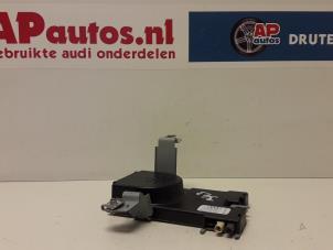 Usagé Antenne amplificateur Audi A3 Sportback (8PA) 1.6 TDI 16V Prix € 25,00 Règlement à la marge proposé par AP Autos