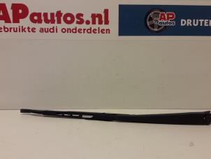 Usagé Bras essuie-glace arrière Audi A3 (8L1) 1.9 TDI 90 Prix € 15,00 Règlement à la marge proposé par AP Autos