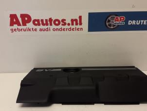 Usagé Cache sous moteur Audi A8 (D2) 3.7 V8 40V Quattro Prix € 19,99 Règlement à la marge proposé par AP Autos