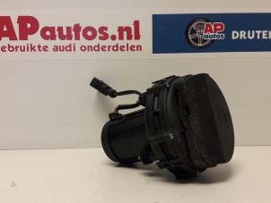 Gebrauchte Sekundäre Pumpe Audi A8 (D2) 3.7 V8 40V Quattro Preis € 24,99 Margenregelung angeboten von AP Autos