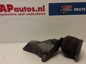 Gebrauchte Getriebe Halterung Audi A8 (D2) 3.7 V8 40V Quattro Preis € 19,99 Margenregelung angeboten von AP Autos
