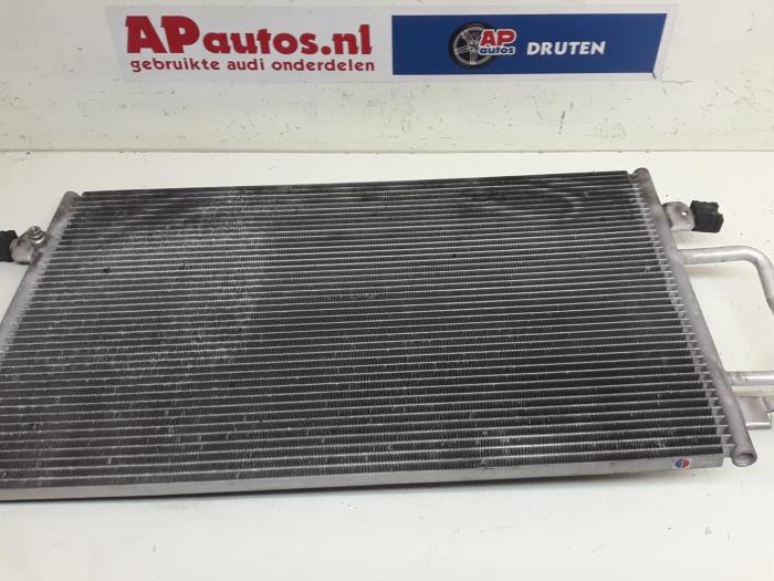 Air conditioning condenser from a Audi A8 (D2) 3.7 V8 40V Quattro 1999