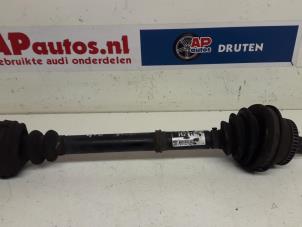 Used Front drive shaft, right Audi A8 (D2) 3.7 V8 40V Quattro Price € 24,99 Margin scheme offered by AP Autos