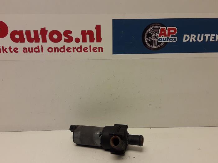 Begagnade Extra vattenpump Audi TT Roadster (8N9) 1.8 T 20V Quattro Pris € 24,99 Marginaltabell erbjuds av AP Auto's