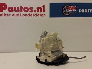 Usagé Serrure portière mécanique 4portes arrière gauche Audi RS 4 Avant (B7) Prix € 30,00 Règlement à la marge proposé par AP Autos