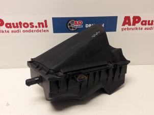 Usagé Boîtier filtre à air Audi TT Roadster (8N9) 1.8 T 20V Quattro Prix € 40,00 Règlement à la marge proposé par AP Autos