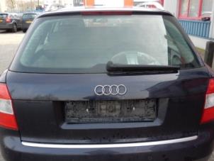 Usados Portón trasero Audi A4 Avant (B6) 1.8 T 20V Precio € 150,00 Norma de margen ofrecido por AP Autos