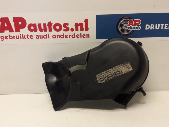 Usagé Couvercle de distribution Audi A4 Avant (B6) 2.5 TDI 155 24V Prix € 35,00 Règlement à la marge proposé par AP Auto's
