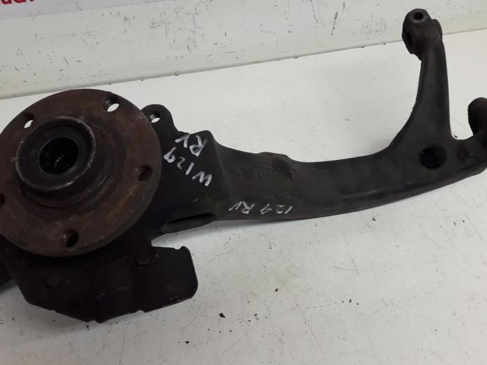 Knuckle bracket, front right from a Audi A4 (B5) 1.8 20V 1996