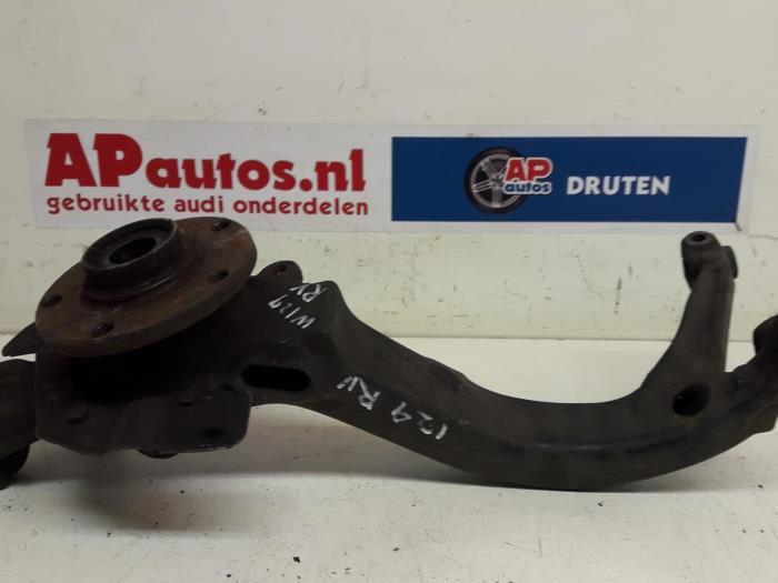 Knuckle bracket, front right from a Audi A4 (B5) 1.8 20V 1996