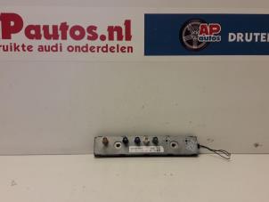 Używane Wzmacniacz anteny Audi Q7 (4LB) 3.0 TDI V6 24V Cena € 14,99 Procedura marży oferowane przez AP Autos