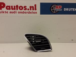 Usados Rejilla de aire de salpicadero Audi A4 Avant (B8) 1.8 TFSI 16V Precio € 19,99 Norma de margen ofrecido por AP Autos