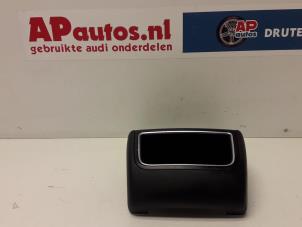 Usagé Console central Audi A4 Avant (B8) 1.8 TFSI 16V Prix € 19,99 Règlement à la marge proposé par AP Autos
