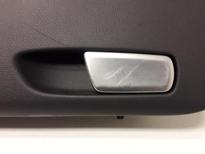 Glovebox from a Audi A4 Avant (B8) 1.8 TFSI 16V 2011