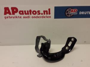 Used Tailgate hinge Audi A4 Avant (B8) 1.8 TFSI 16V Price € 14,99 Margin scheme offered by AP Autos