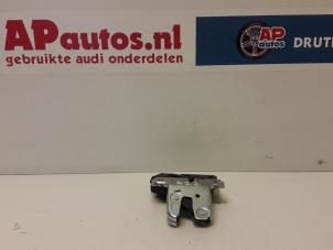 Usados Mecanismo de cierre del portón trasero Audi A4 (B8) 2.0 TDI 16V Precio € 14,99 Norma de margen ofrecido por AP Autos