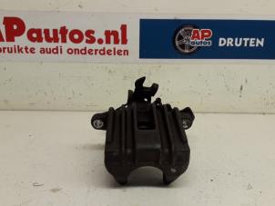 Używane Zacisk hamulcowy prawy tyl Audi A4 Avant (B5) 2.4 30V Cena € 35,00 Procedura marży oferowane przez AP Autos