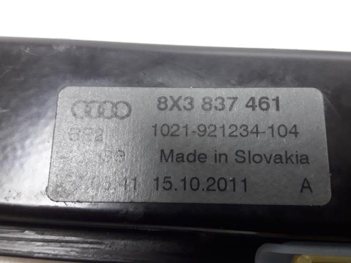 Mechanizm szyby lewej przedniej wersja 2-drzwiowa z Audi A1 (8X1/8XK) 1.2 TFSI 2011