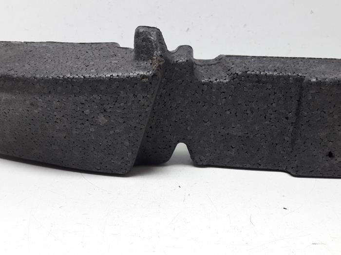 Bumperstuffing front from a Audi A1 (8X1/8XK) 1.6 TDI 16V 2011