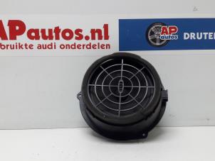Usagé Haut-parleur Audi Q5 (8RB) 2.0 TDI 16V Quattro Prix € 20,00 Règlement à la marge proposé par AP Autos
