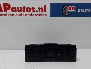 Usados Panel de control de calefacción Audi A4 Avant (B5) 2.4 30V Precio € 45,00 Norma de margen ofrecido por AP Autos