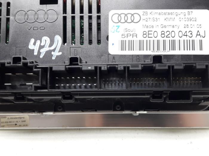 Climatronic Panel van een Audi A4 (B7) 2.0 TDI 16V 2005