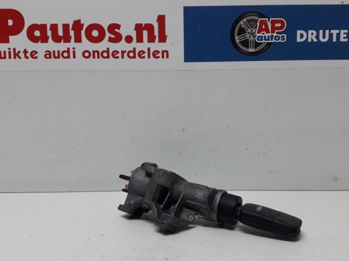 Zündschloss+Schlüssel van een Audi A6 Avant (C5) 1.8 Turbo 20V 2000
