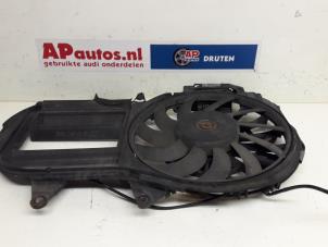 Used Cooling fan housing Audi A4 (B7) 2.0 TDI 16V Price € 99,99 Margin scheme offered by AP Autos