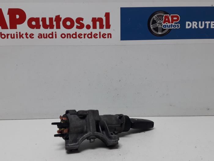 Używane Stacyjka + Kluczyk Audi A6 Avant (C5) 1.9 TDI 115 Cena € 19,99 Procedura marży oferowane przez AP Auto's