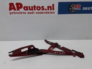 Used Tailgate hinge Audi A4 (B7) 2.0 TDI 16V Price € 14,99 Margin scheme offered by AP Autos