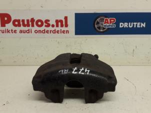 Usagé Etrier de frein avant droit Audi A4 (B7) 2.0 TDI 16V Prix € 50,00 Règlement à la marge proposé par AP Autos